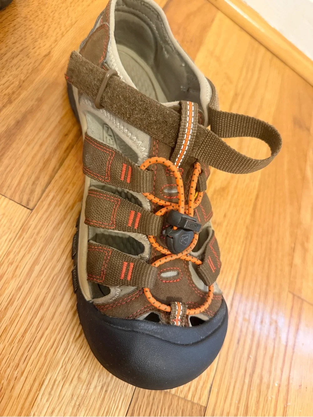 Keen washable water hiking shoes men’s size 6/38 orange/brown/khaki used - good